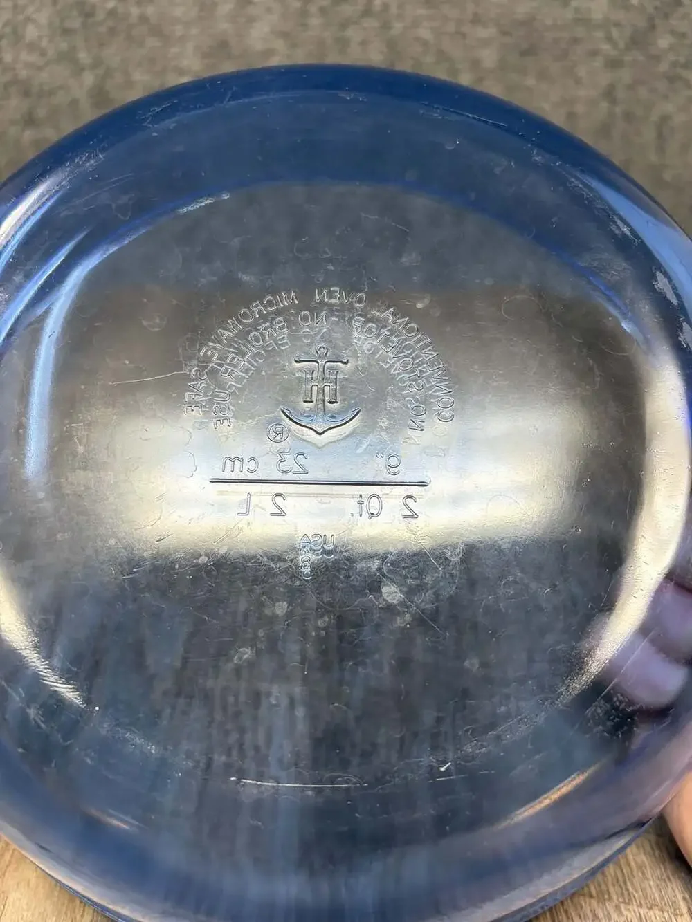 Vintage Anchor Hocking Cobalt Blue Glass 9” dia 2 qt Casserole Baking Dish w Lid